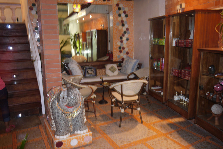 Others 5, Hotel Brajas, Analamanga