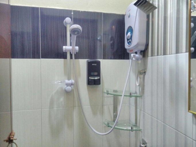 Bathroom, Mn Bajet Homestay, Kota Bharu