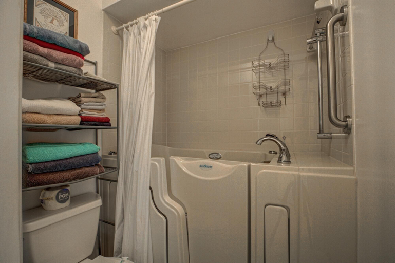 Bathroom 4, Anna Maria Island Beach Bay Breeze, Manatee