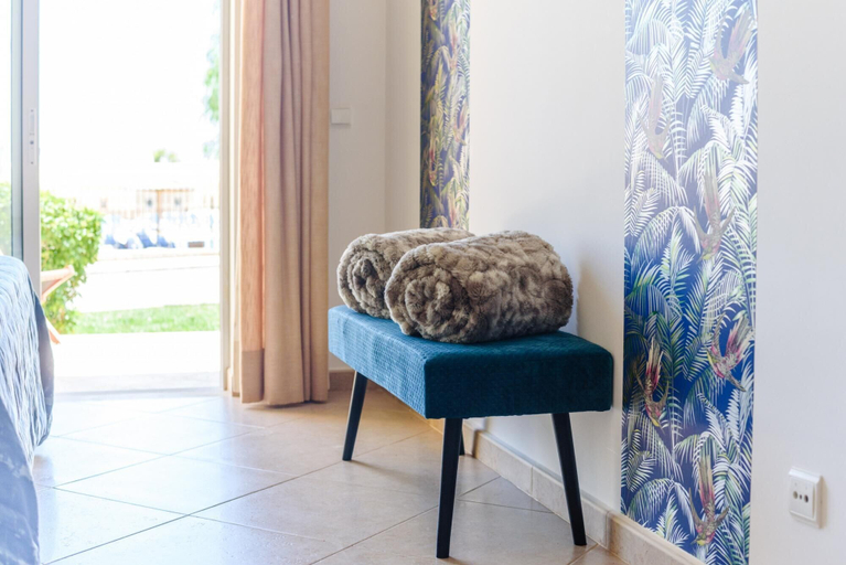 Room 4, Boavista Golf Resort Apartment, Lagos