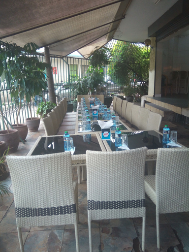 Food & Drinks 4, Plus 254 Hotel, Langata