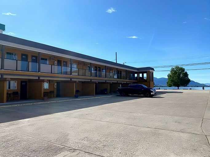 Exterior & Views 2, Richter Pass Beach Resort, Okanagan-Similkameen