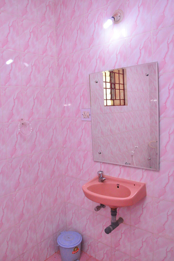 Bathroom 4, Castelinhos' Home Away from Home, North Goa