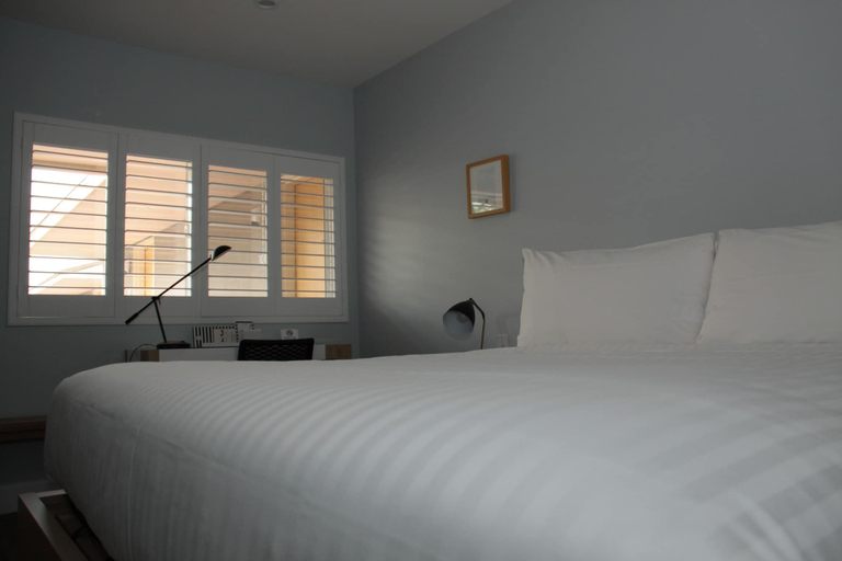 Bedroom 3, El Royale Gardens Near Universal Studios, Los Angeles