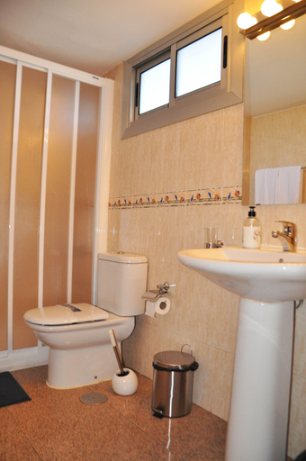 Bathroom 3, Las Camelias, Las Palmas