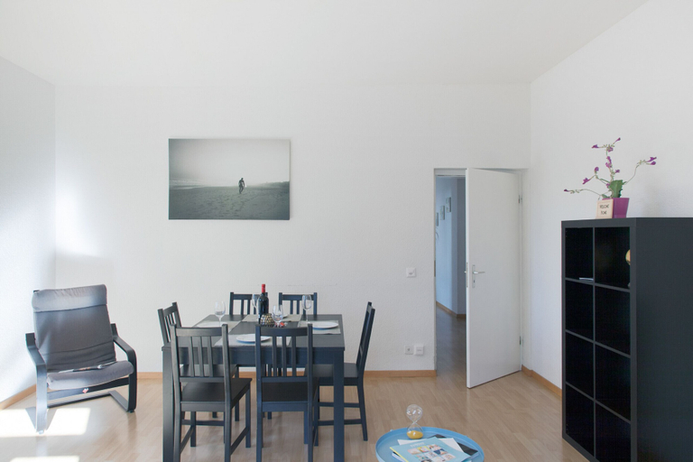 In-room dining 4, ZH Seefeld - Hitrental Apartment, Zürich