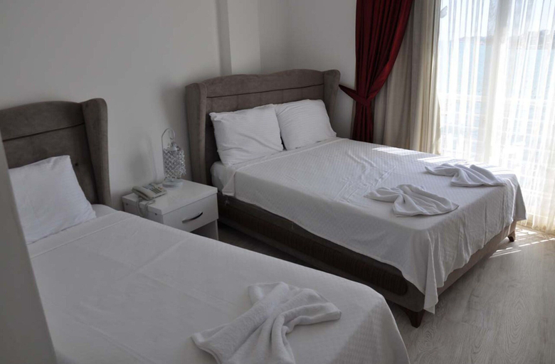 Bedroom 2, Tepe Beach Hotel, Erdemli