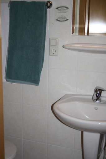 Bathroom, Weingut Goeres, Cochem-Zell