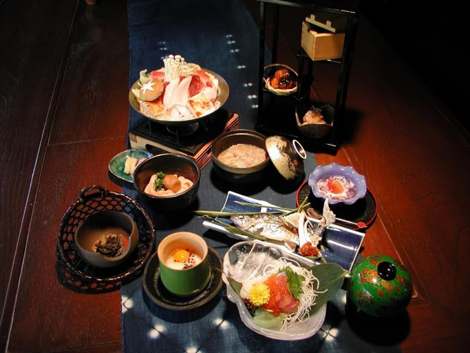 Food & Drinks 5, Hazu Bekkan, Shinshiro
