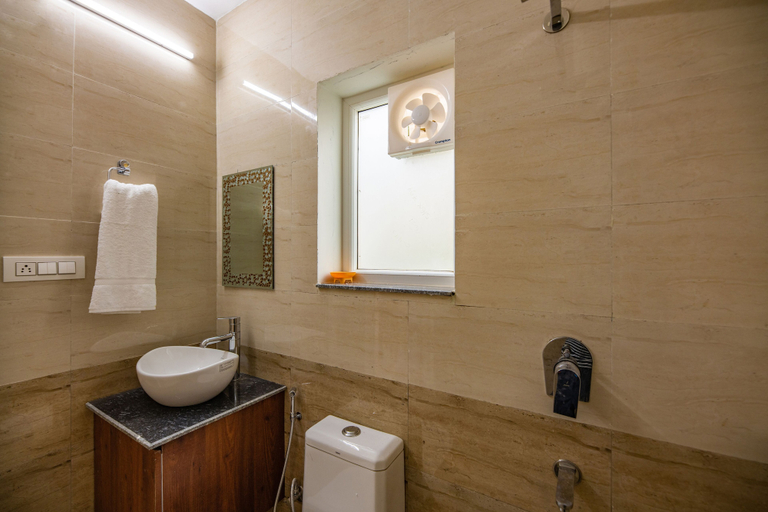 Bathroom 2, Hotel Him Darshan Cottage By F9 Hotels, Champawat