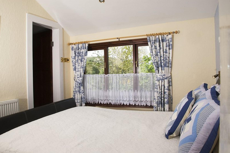 Bedroom 2, Witherslack Hall Farm, Cumbria