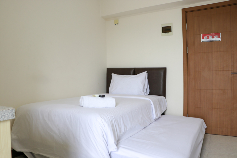 Simple and Enjoy Living Studio Room at Cinere Resort Apartment By Travelio, Depok