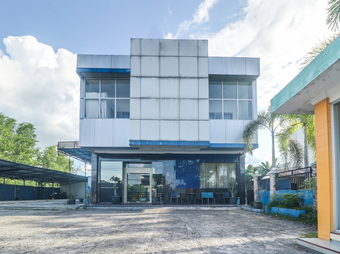 Exterior & Views 2, OYO 92463 Deli Hotel Medan, Deli Serdang