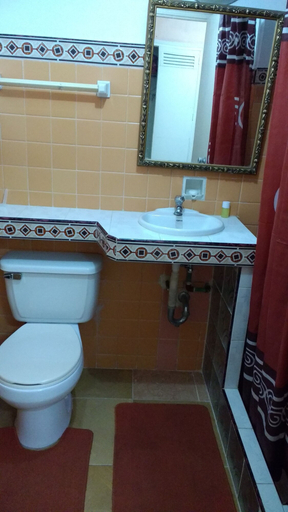 Bathroom 2, Renta Habana Maggy, Centro Habana