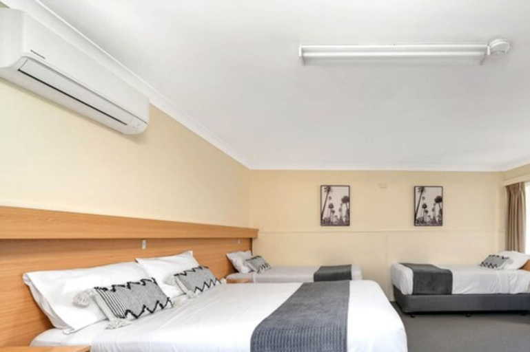 Bedroom 14