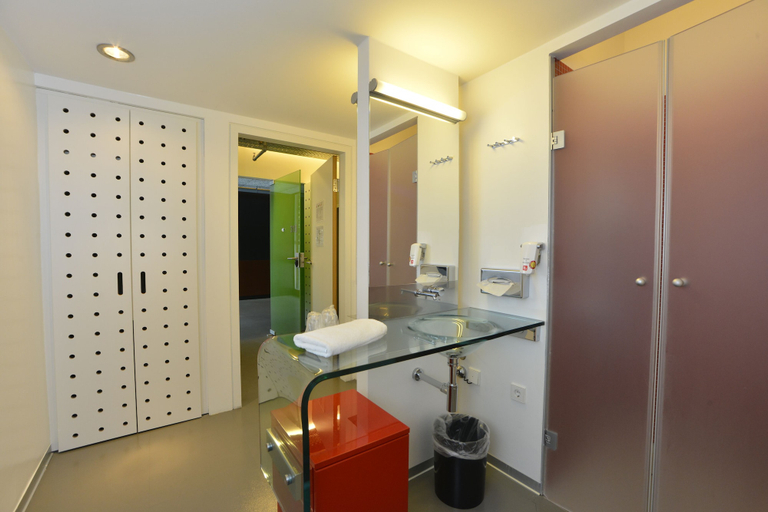 Bathroom 4, DORMERO BeHo Zugspitze, Reutte