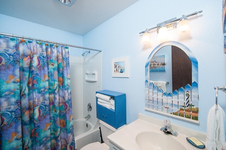 Bathroom, Surftides Plaza #255, Lincoln