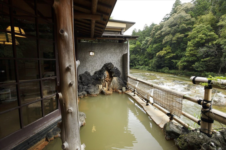 Others 5, Hazu Bekkan, Shinshiro