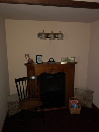 Others, The Harry Packer Mansion Inn, Carbon