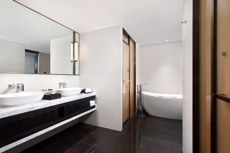 Bathroom 4, Ramada Plaza by Wyndham Poyang, Shangrao