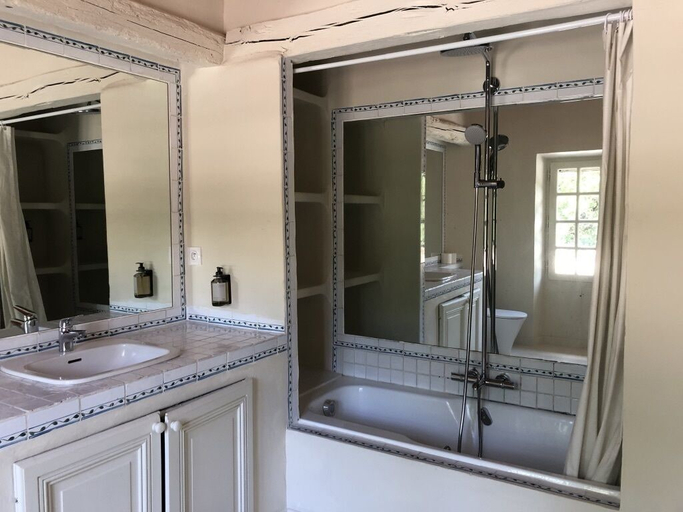 Bathroom 5, Ferme le Pavillon, Var