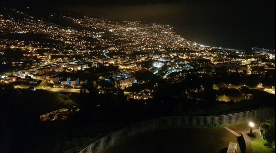 Others 4, 1 Bed Apartment Sleeps 4 With Pool, Funchal
