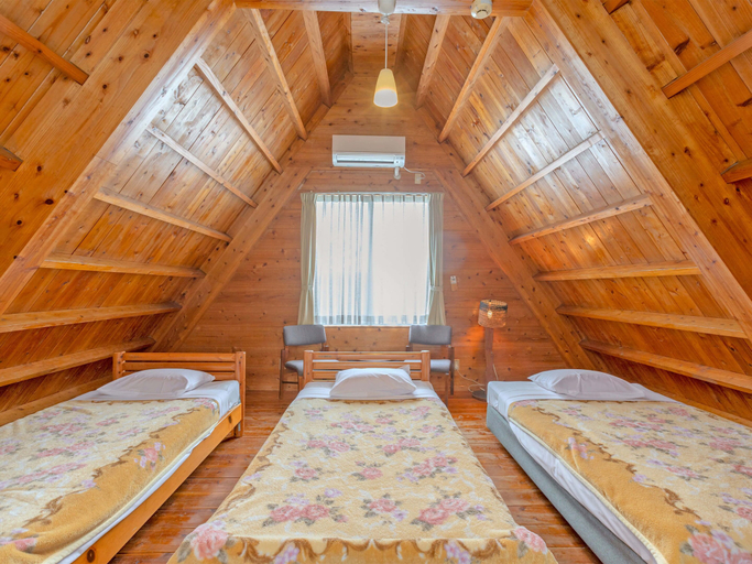 Bedroom 2, Nirai Onna, Onna