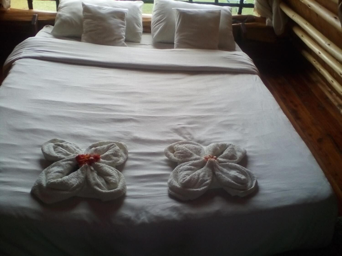 Bedroom 2, Samawati Lakeside Cottages, Ol Jorok