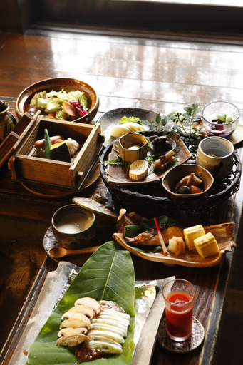 Food & Drinks 5, KAKUREAN HIDAJI - Adults Only, Takayama