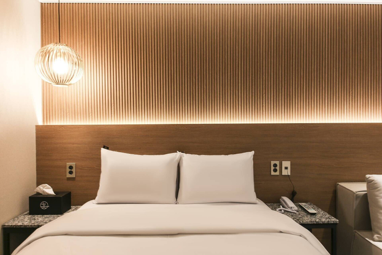 Bedroom 3, Hotel Bom, Gunsan