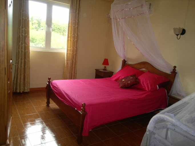 Bedroom 3, La Villa de Marie
