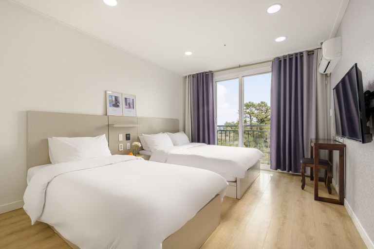 Bedroom 4, Cordelia Hotel, Seogwipo