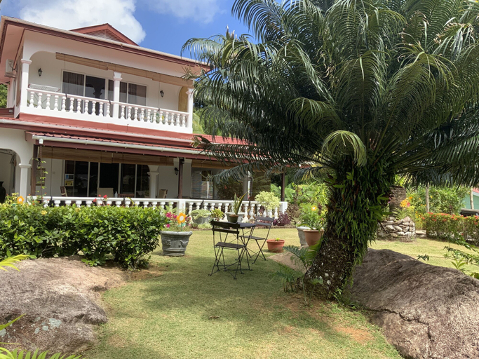 Exterior & Views 2, The Orchard Holiday Home