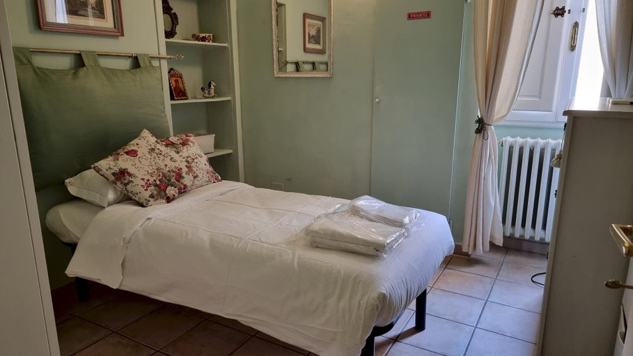 Bedroom 2, Ghibellina 59 in Firenze, Florence