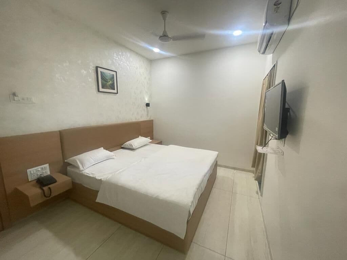 Bedroom 3, Hotel Sparsh Inn Morbi, Morbi