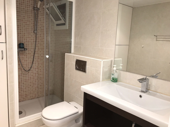 Bathroom, Duplex Elypalace 15-9, Girona