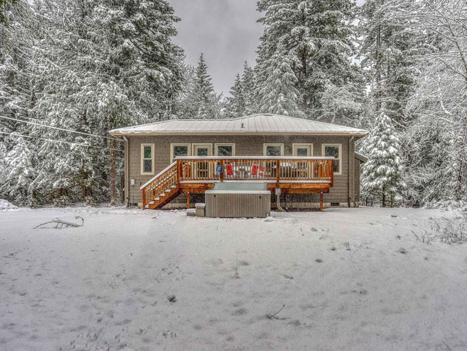 Exterior & Views 2, Leilani Cottage -Meredith Lodging, Clackamas