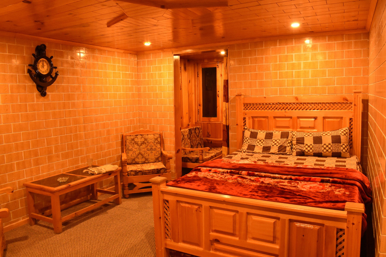 Bedroom 5, The Kylix, Hazara