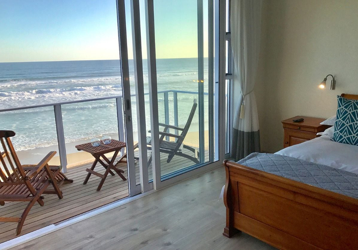 Others 5, Dune Beach House, Eden