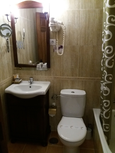 Bathroom 3, Hostal Rural Moratin, Guadalajara