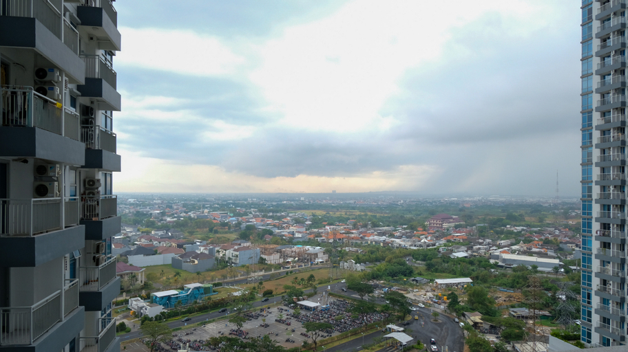 Exterior & Views 5, Cozy Stay Studio Connected with Mall at Supermall Mansion Apartment By Travelio, Surabaya