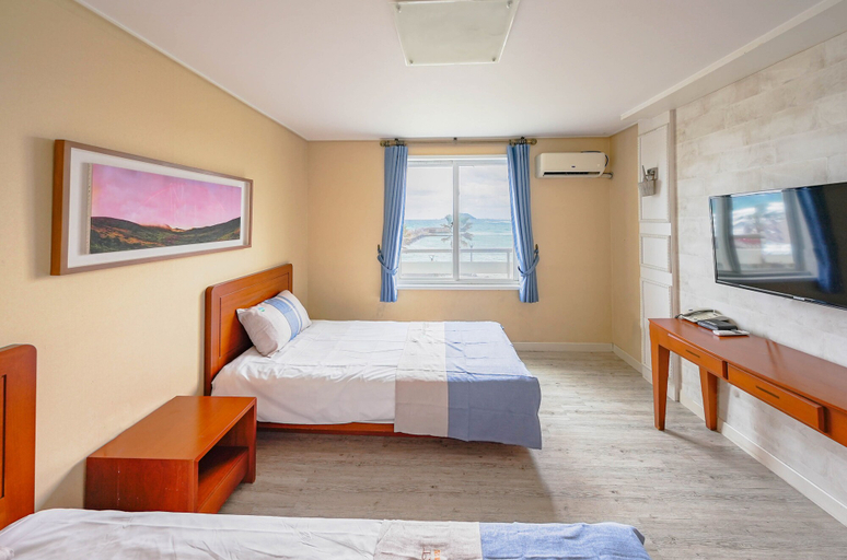 Bedroom 3, Mega Resort, Jeju