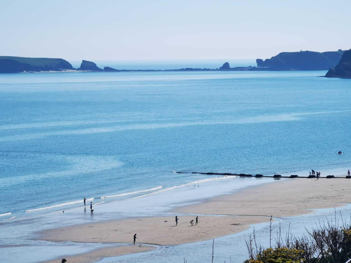 Beach 2, 3-bed 5-6 Berth Modernised Bungalow!, Pembrokeshire
