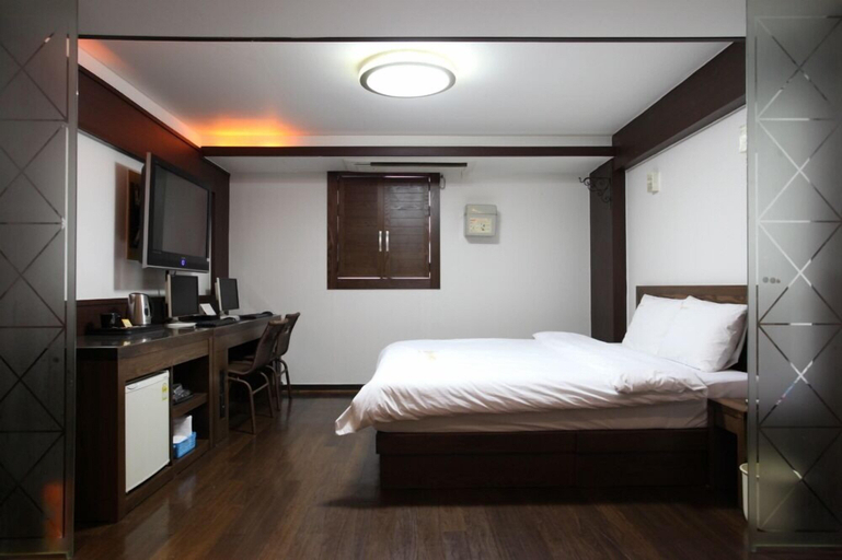 Bedroom 3, HOTEL it's, Jung