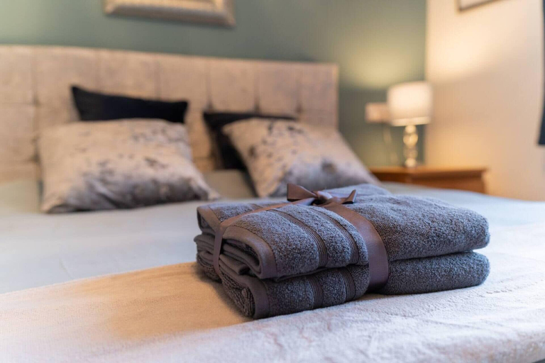 Bedroom 2, Impeccable 2-bed Apartment in Chipping Norton, Oxfordshire