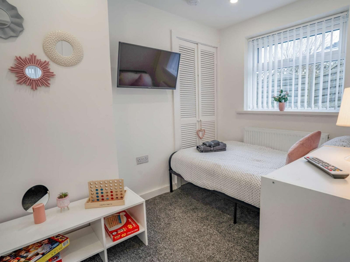 Room 3, 3-bed 5-6 Berth Modernised Bungalow!, Pembrokeshire