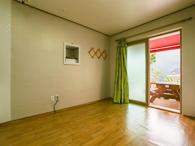 Others 2, Hamyang Solbaram Pension, Namwon