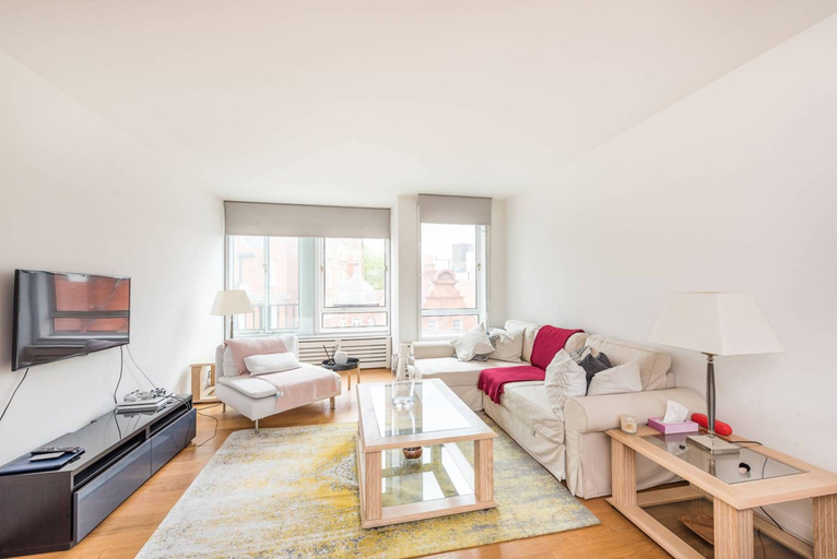 Others 3, Sloane Square Luxury Flat 4 Guests, London