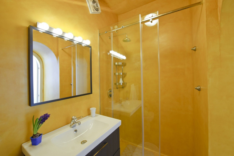 Bathroom 4, Casale Fralisa, Salerno