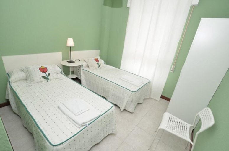 Bedroom 3, Apartment in Isla, Cantabria 102781 by MO Rentals, Cantabria
